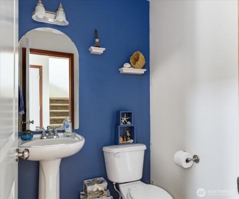 2375 SW Navigator Loop Oak Harbor WA 98277