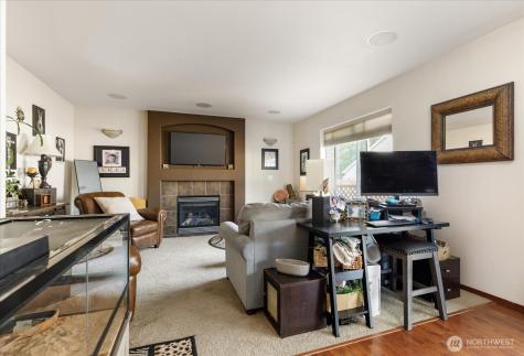 2375 SW Navigator Loop Oak Harbor WA 98277