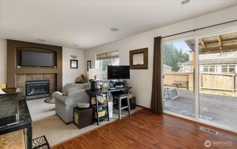 2375 SW Navigator Loop Oak Harbor WA 98277