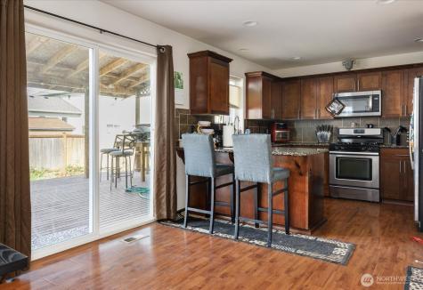 2375 SW Navigator Loop Oak Harbor WA 98277