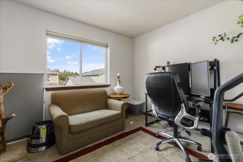 2375 SW Navigator Loop Oak Harbor WA 98277