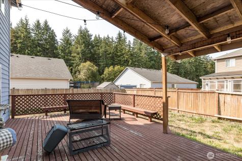 2375 SW Navigator Loop Oak Harbor WA 98277