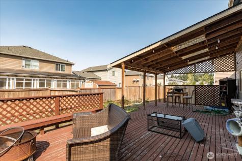 2375 SW Navigator Loop Oak Harbor WA 98277