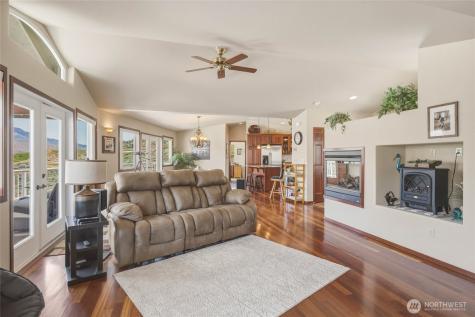 275 E Emerson Drive Orondo WA 98843
