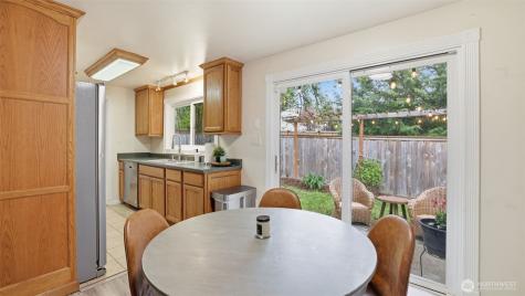 840 211th Place NE Sammamish WA 98074
