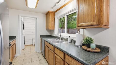 840 211th Place NE Sammamish WA 98074