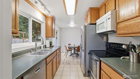 840 211th Place NE Sammamish WA 98074