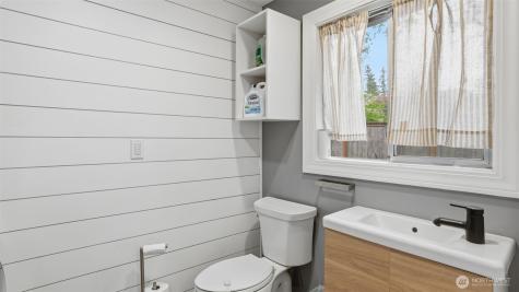840 211th Place NE Sammamish WA 98074