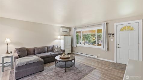 840 211th Place NE Sammamish WA 98074