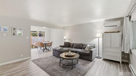 840 211th Place NE Sammamish WA 98074