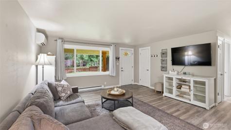 840 211th Place NE Sammamish WA 98074
