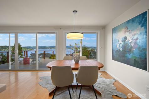 9818 63rd Avenue S Seattle WA 98118
