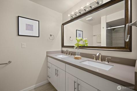 9818 63rd Avenue S Seattle WA 98118