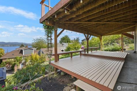 9818 63rd Avenue S Seattle WA 98118