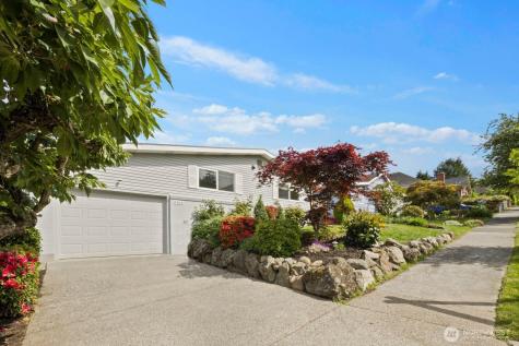 9818 63rd Avenue S Seattle WA 98118