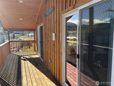 505 Beach Street Pateros WA 98846