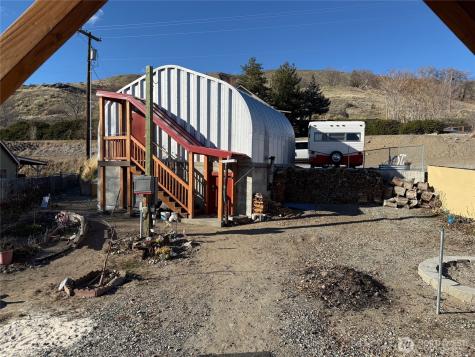 505 Beach Street Pateros WA 98846