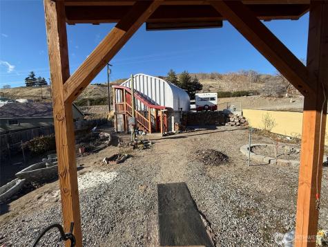 505 Beach Street Pateros WA 98846