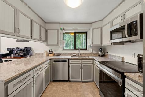 740 Nature Lane Coupeville WA 98239
