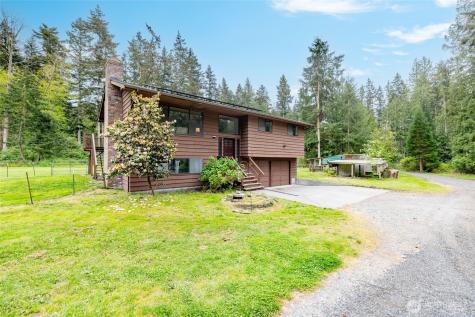 740 Nature Lane Coupeville WA 98239
