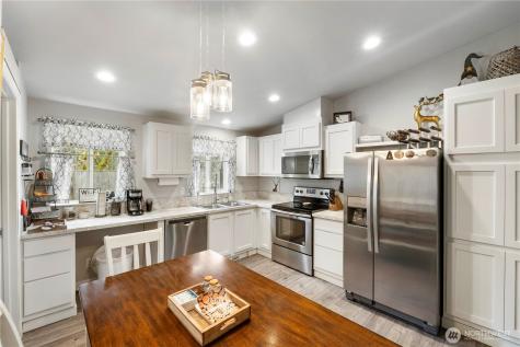138 Sherwood Lane Packwood WA 98361