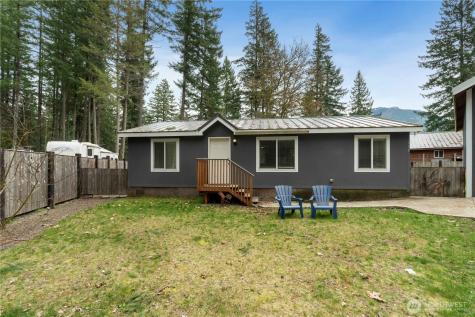138 Sherwood Lane Packwood WA 98361