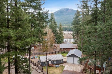 138 Sherwood Lane Packwood WA 98361