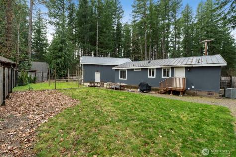138 Sherwood Lane Packwood WA 98361