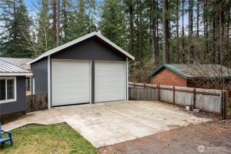 138 Sherwood Lane Packwood WA 98361