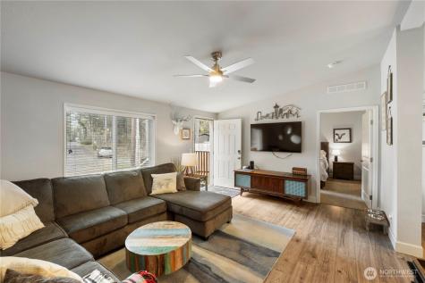 138 Sherwood Lane Packwood WA 98361