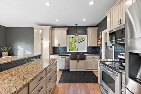 35415 113th Avenue E Eatonville WA 98328