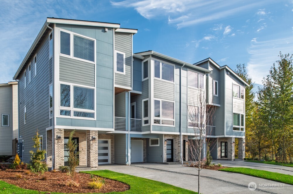 12814 66th Avenue S Seattle WA 98178