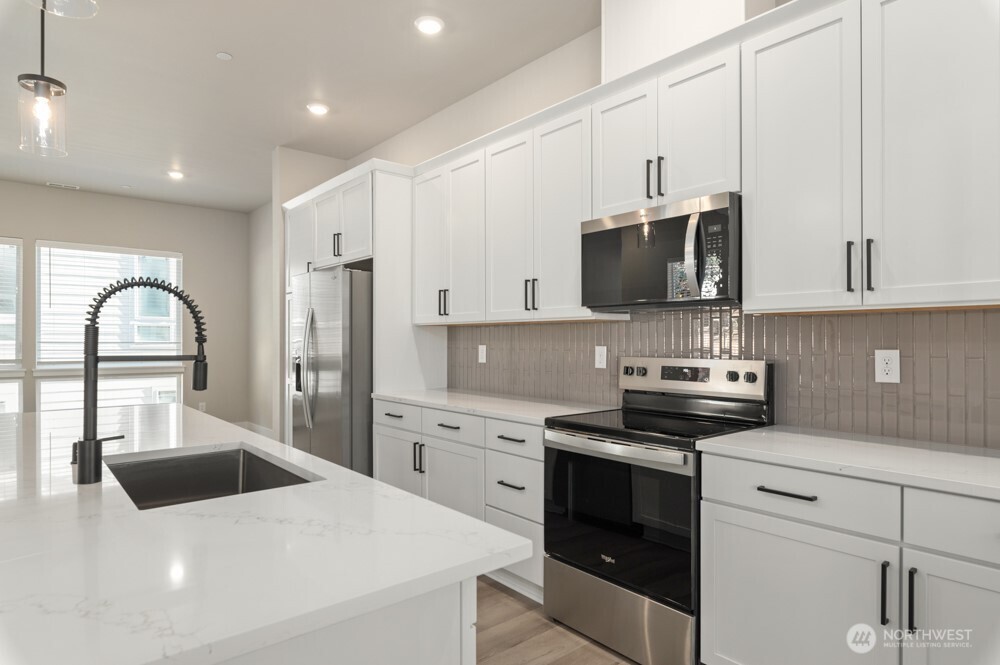 12814 66th Avenue S Seattle WA 98178