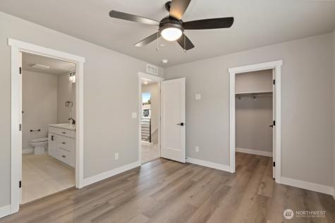 12814 66th Avenue S Seattle WA 98178