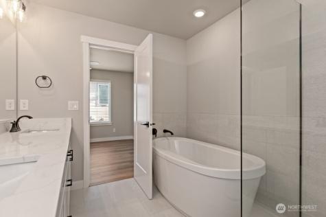 12814 66th Avenue S Seattle WA 98178