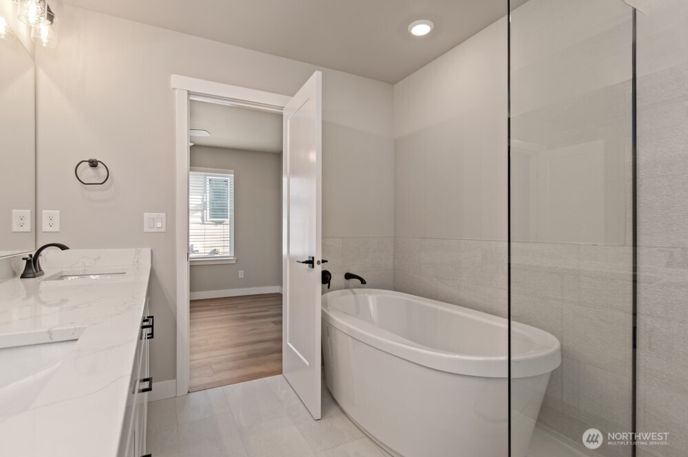 12814 66th Avenue S Seattle WA 98178