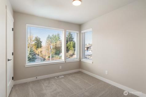 12814 66th Avenue S Seattle WA 98178