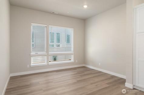 12814 66th Avenue S Seattle WA 98178
