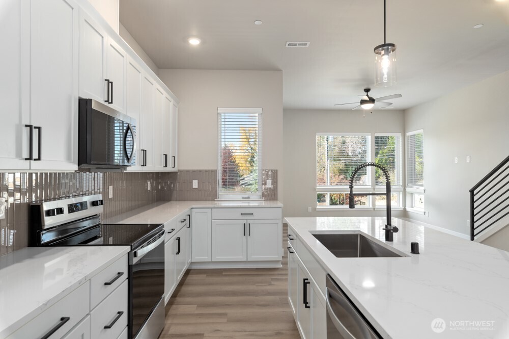 12814 66th Avenue S Seattle WA 98178