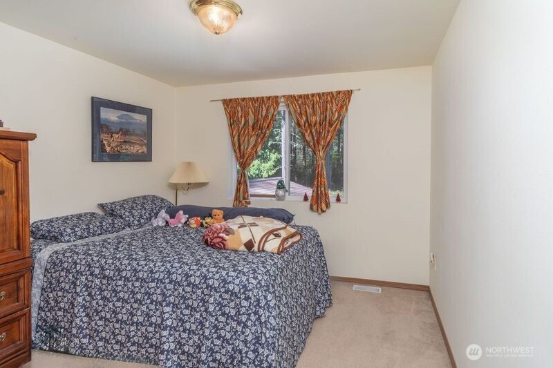 77 Chickadee Lane Quilcene WA 98376