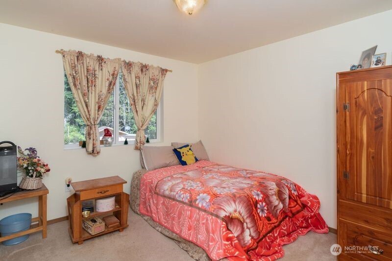 77 Chickadee Lane Quilcene WA 98376