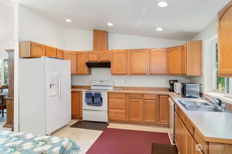 77 Chickadee Lane Quilcene WA 98376