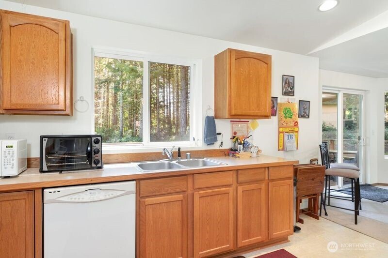 77 Chickadee Lane Quilcene WA 98376