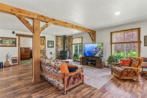 152 Simme Valley Lane Winlock WA 98596