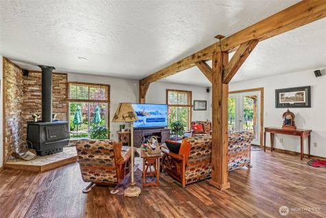152 Simme Valley Lane Winlock WA 98596