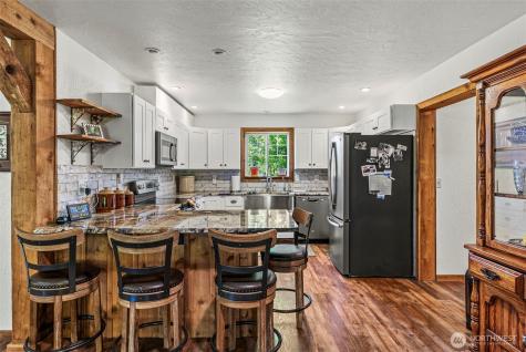 152 Simme Valley Lane Winlock WA 98596
