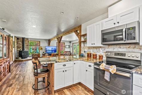 152 Simme Valley Lane Winlock WA 98596
