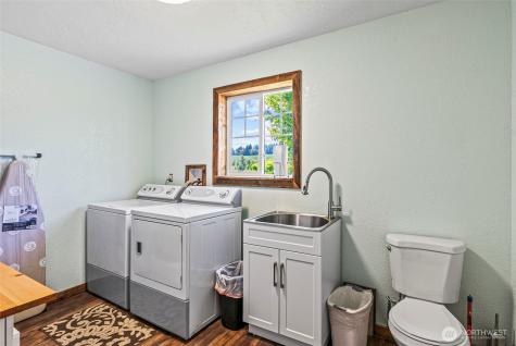 152 Simme Valley Lane Winlock WA 98596
