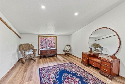 152 Simme Valley Lane Winlock WA 98596