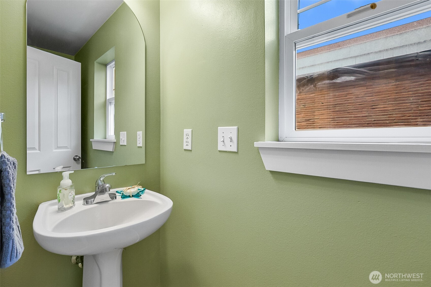 1533 NW 51st Street Seattle WA 98107